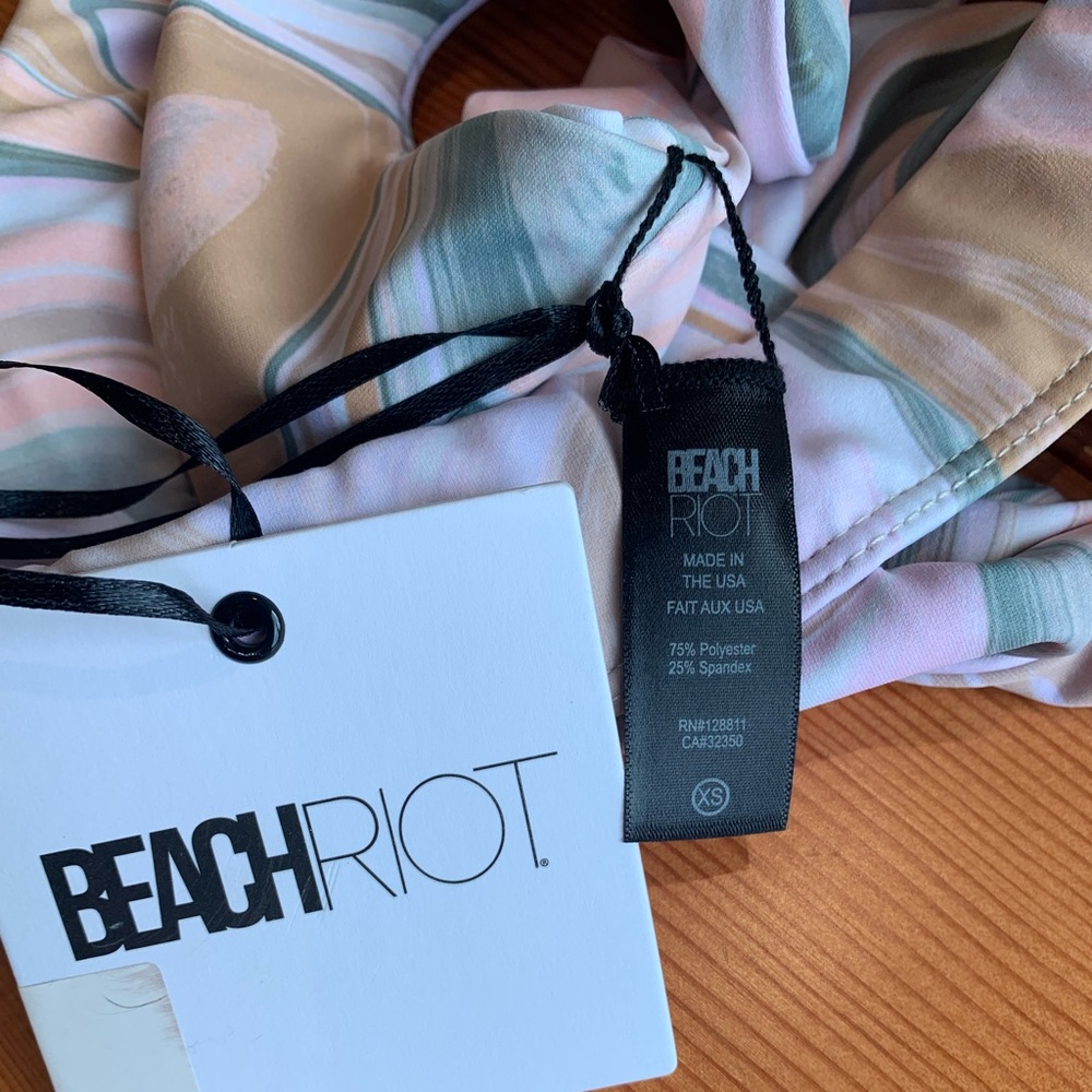 Beach Riot New With Tags - Picture 3 of 3